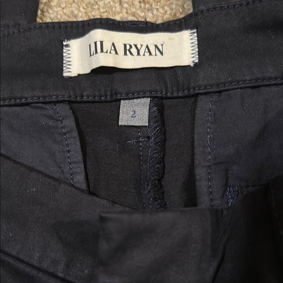 LILA RYAN Trousers - Picture 2 of 5